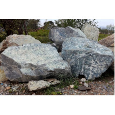 Ландшафтный камень Змеевик скальник (фр. 500-1500 мм.)
